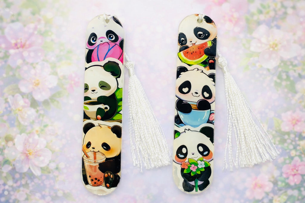 Marque-page illustré Panda – Univers kawaii avec pompon